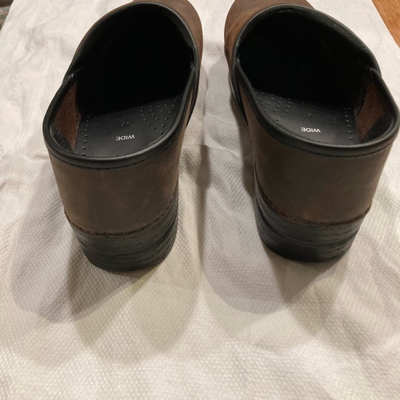 Mens Dansko Antique  Brown Clogs Size 14 Wide main image 6